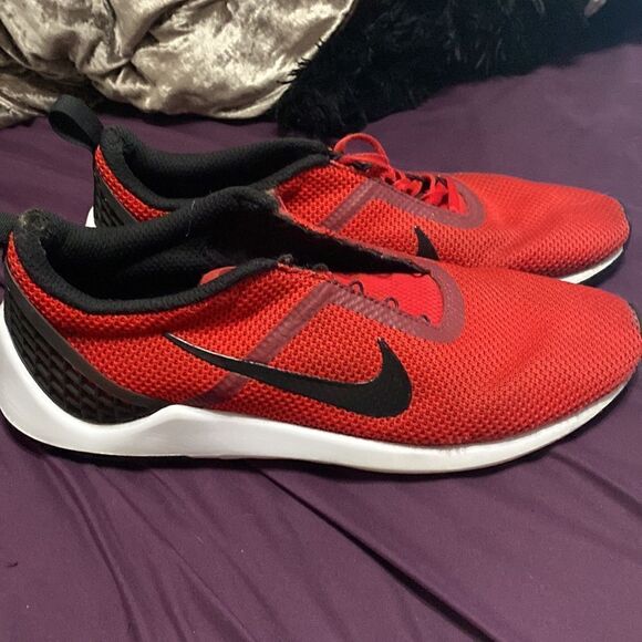 EUC Nike Men's Lunarestoa 2 Essential University Red / Black-Team Running Shoes - Picture 3 of 9